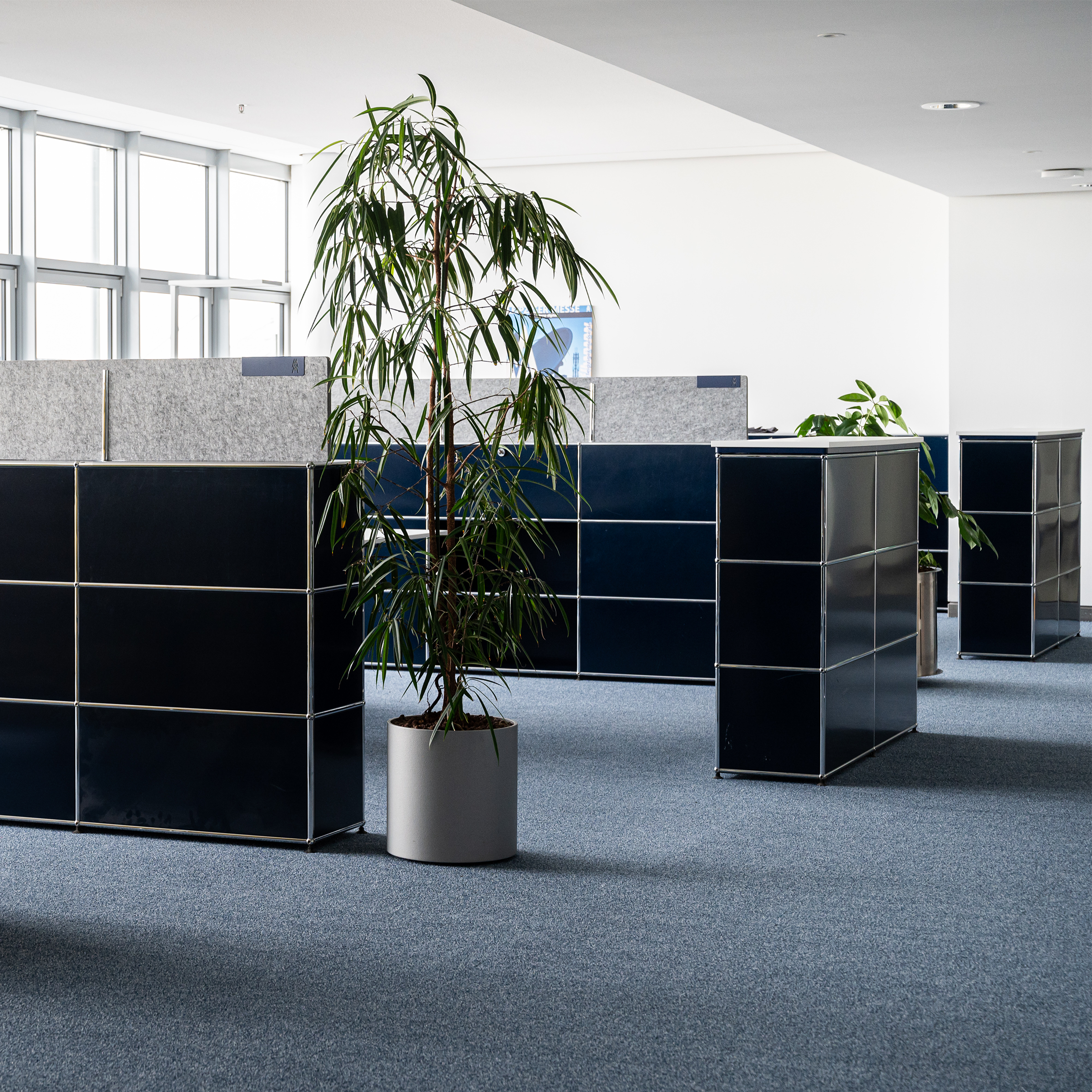 sysboard USM Raumtrenner, Großraumbüro Messe Leipzig, Schallabsorbierend, New Work