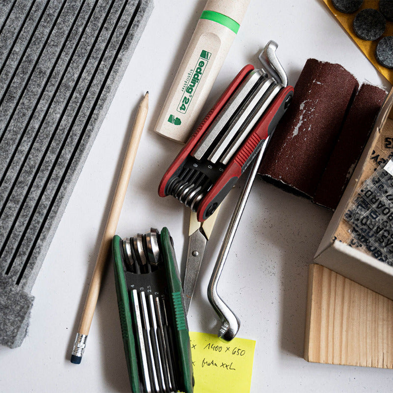 Foto aus der SYSBOARD Werkstadt mit Tools