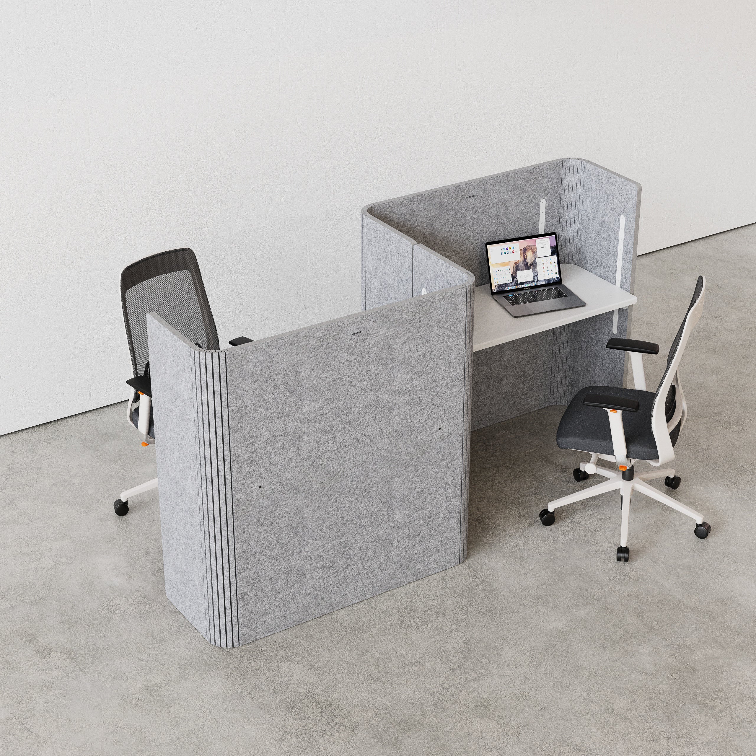 FLEX DESK normal grau, ist ein akustisch hoch wirksamer Schreibtisch innerhalb des FLEX akustik Familie. In verschiedenen farben erhältlich, biegsam, ökologisch, recycelt, höhenverstellbar, Ergonomie, Home Office, SYSBOARD